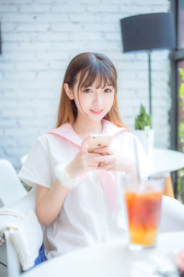 “那就这样算了？”夏侯惇忍不住道：“让我们一家来对付吕布，怎么可能？”